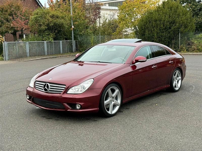 Rot Gebraucht 2005 Mercedes CLS500 AMG Limousine | 17.999 € (Fairer Preis) - Bild 1/4