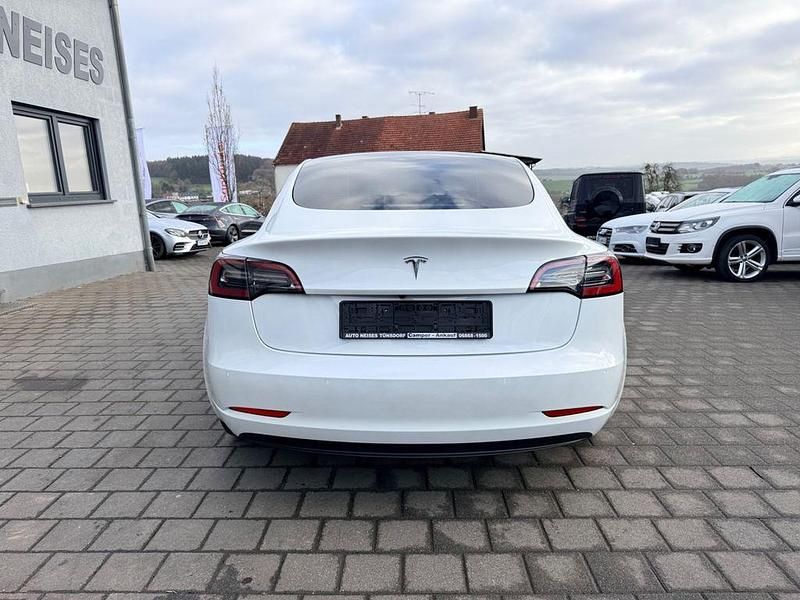 Gebraucht Tesla Model 3 361 kW (491 PS) 2021 Weiß Limousine