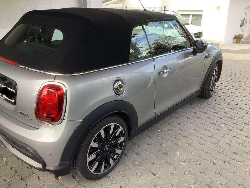 Gebraucht Mini Cooper S Cabriolet 178 PS (130 kW) 2024 Silber Cabrio