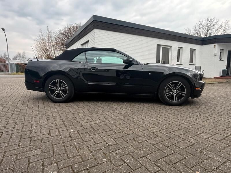 Schwarz Gebraucht 2012 Ford Mustang Cabrio | 14.500 € - Bild 1/4