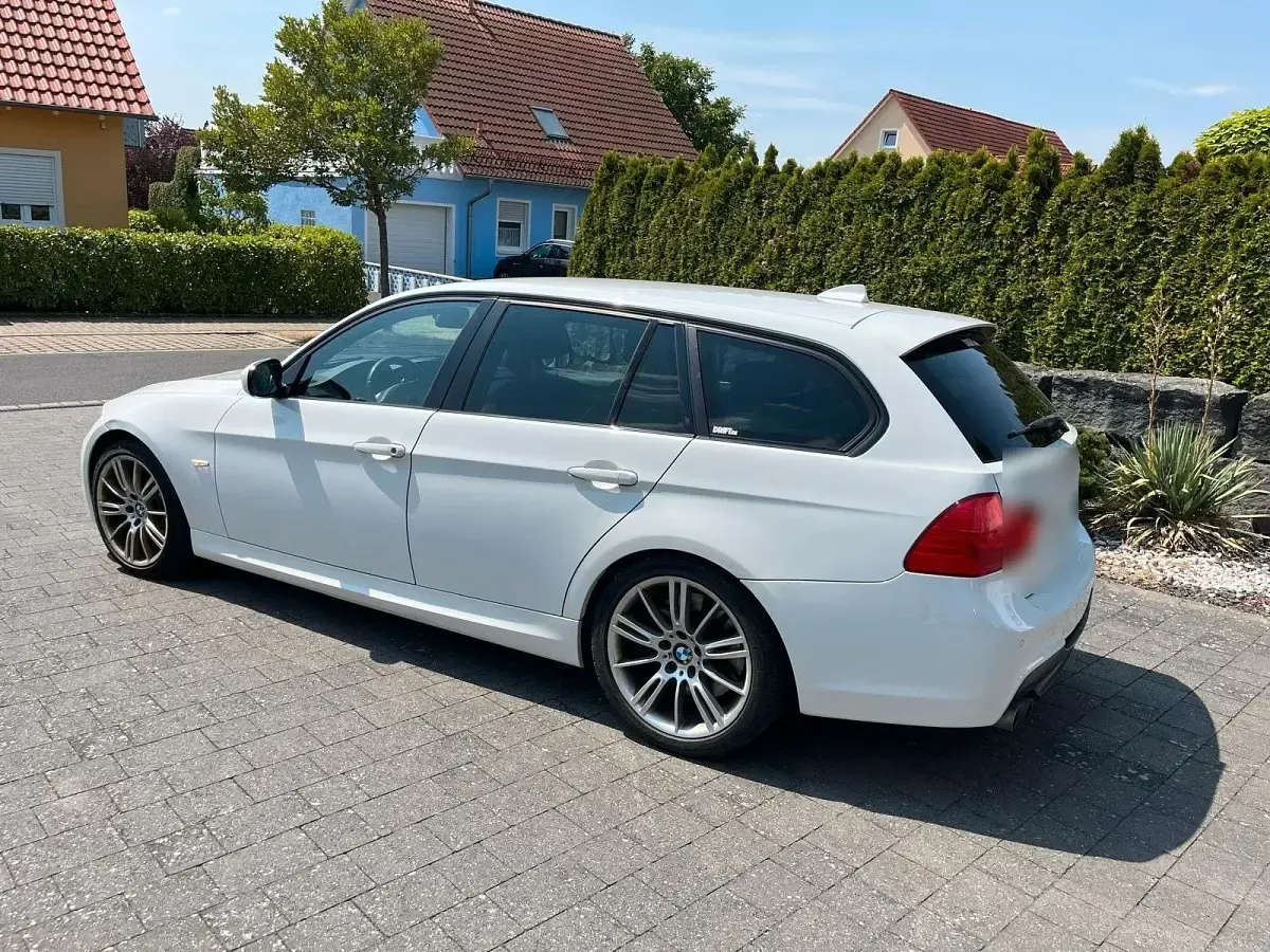 Gebraucht BMW 330 M Sport 245 PS (180 kW) 2010 Weiß Kombi