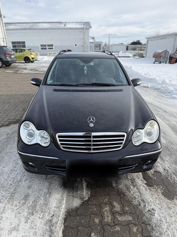 Gebraucht Mercedes C230 204 PS (150 kW) 2005 Andere farben Kombi