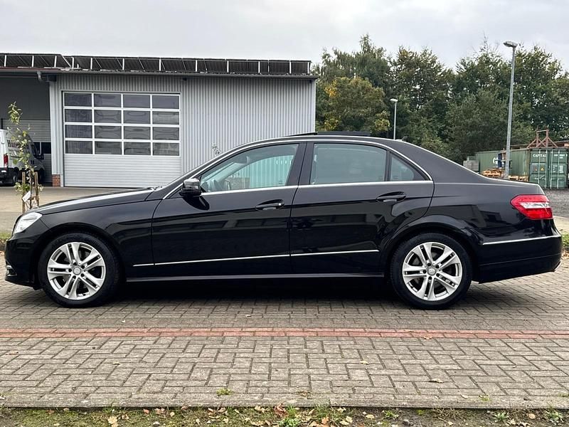 Gebraucht Mercedes E350 265 PS (194 kW) 2012 Schwarz Limousine