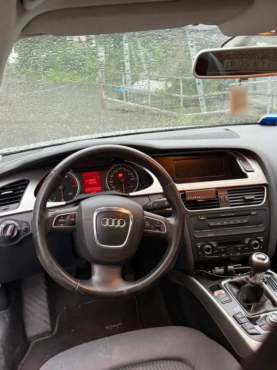 Usata Audi A4 131 CV (96 kW) 2009 Argento Berlina