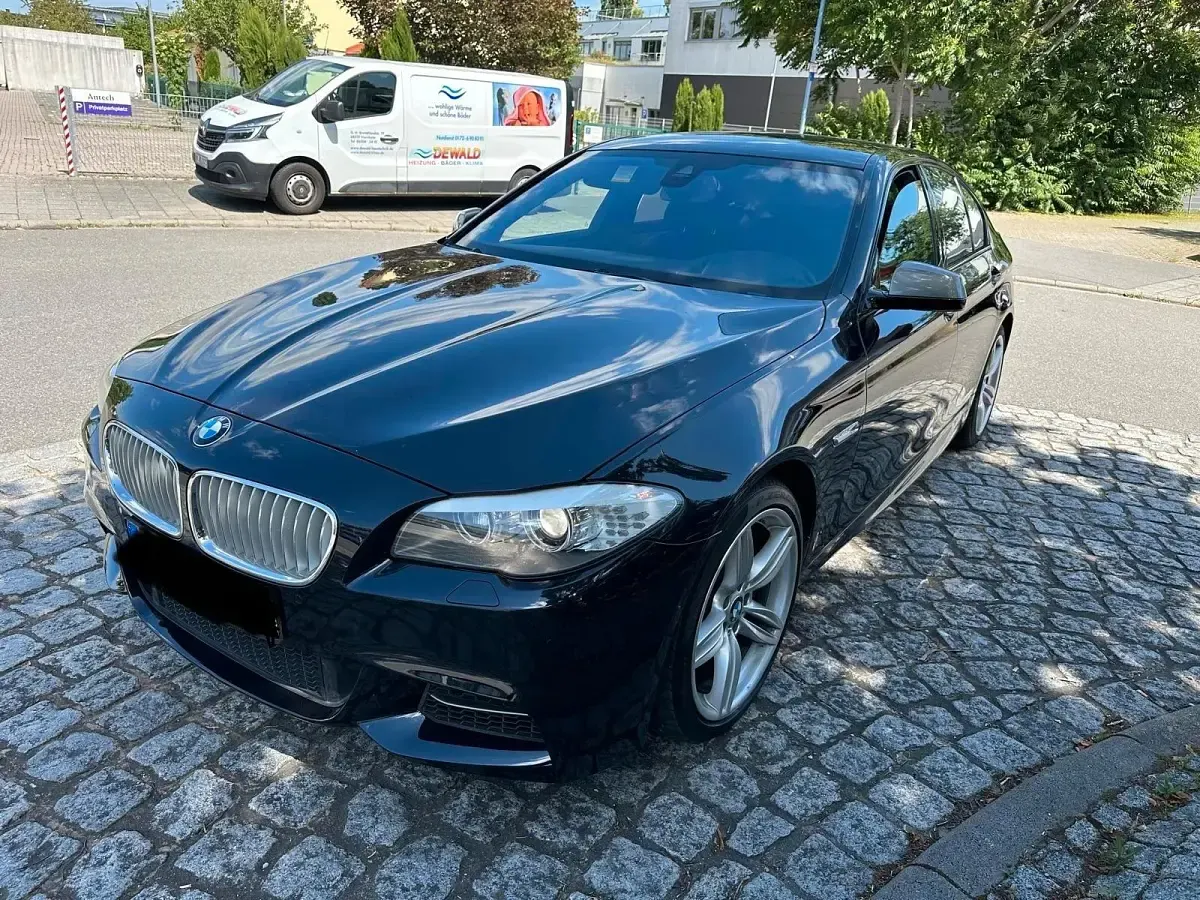 Gebraucht BMW M550 381 PS (280 kW) 2012 Blau Limousine