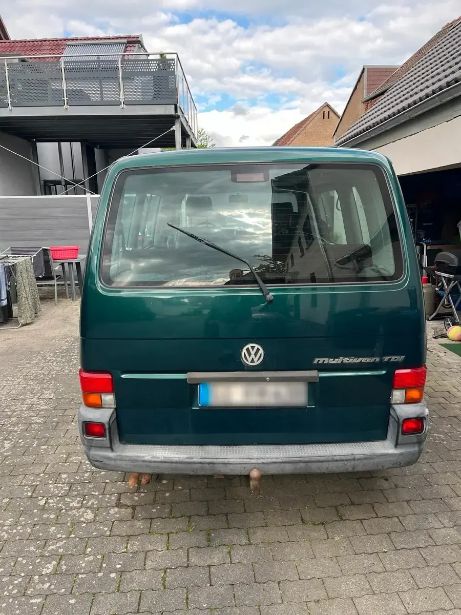 Gebraucht VW Multivan 101 PS (74 kW) 1999 Grün Van / Kleinbus