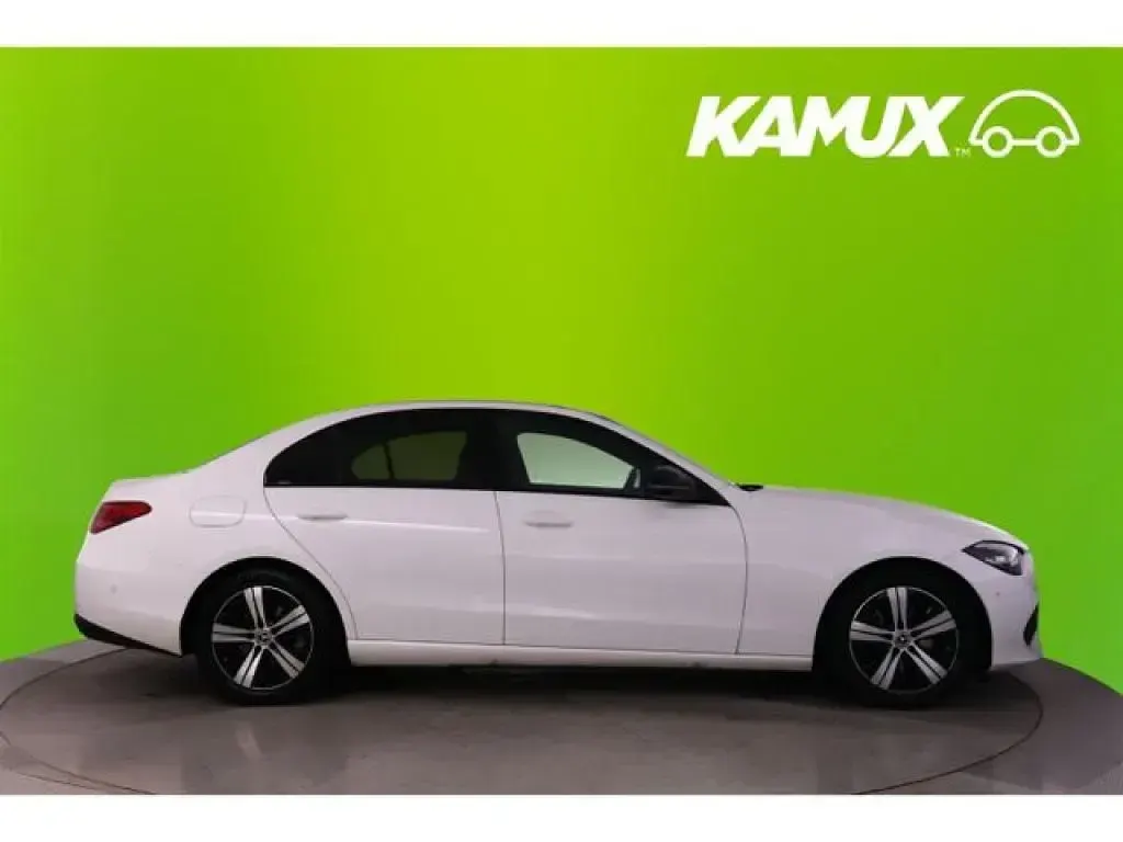 Gebraucht Mercedes 200 Avantgarde 184 PS (135 kW) 2023 Polarweiss Limousine