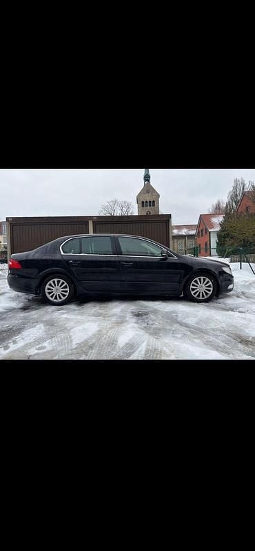 Gebraucht Skoda Superb 160 PS (117 kW) 2009 Schwarz Limousine