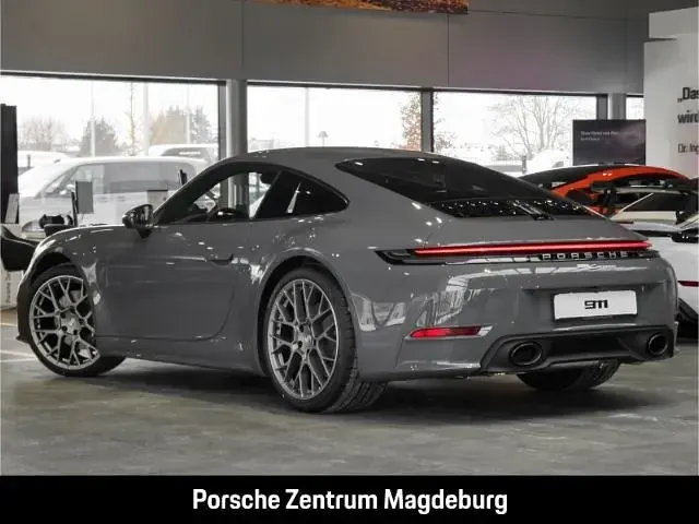 Gebraucht Porsche 911 Carrera 394 PS (289 kW) 2026 Grau Coupé