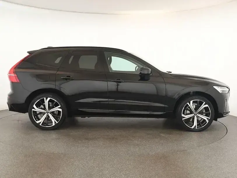 Gebraucht Volvo XC60 Plus 197 PS (144 kW) 2023 Onyx black SUV