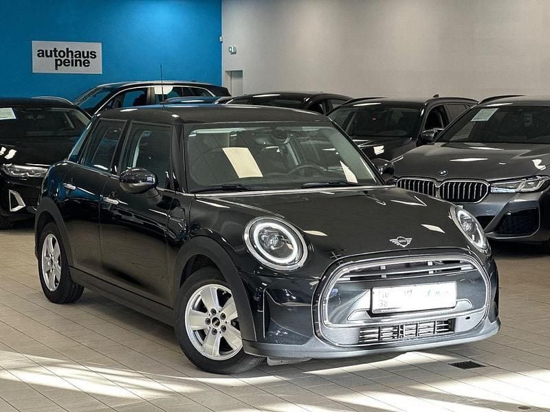 Schwarz Gebraucht 2022 Mini Cooper Essential Kleinwagen | 20.797 € (Guter Preis) - Bild 1/4