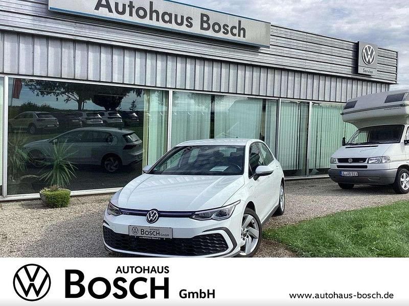 Pure white Gebraucht 2022 VW Golf VIII GTE Limousine | 20.850 € (Guter Preis) - Bild 1/4