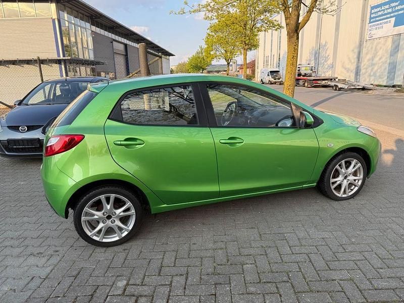 Usata Mazda 2 86 CV (63 kW) 2007 Verde Utilitaria