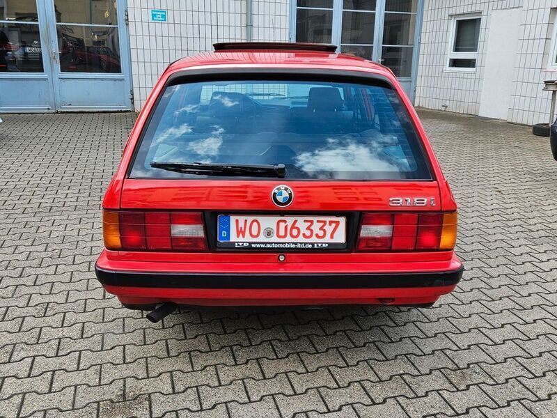 Gebraucht BMW 318 113 PS (83 kW) 1991 Rot Kombi