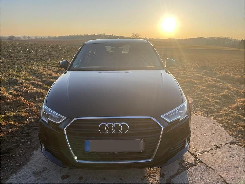 Gebraucht Audi A3 Ambiente 150 PS (110 kW) 2017 Schwarz Limousine