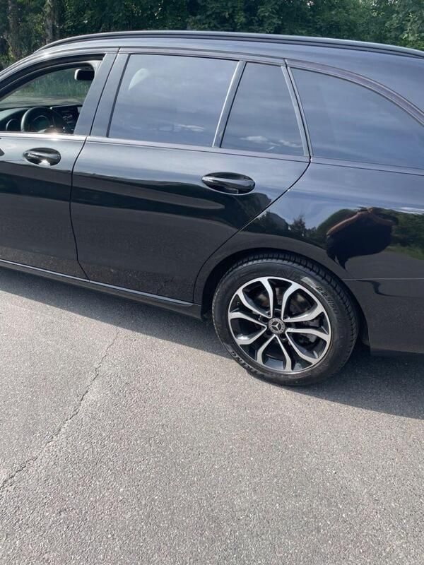 Gebraucht Mercedes C220 170 PS (125 kW) 2018 Schwarz Kombi