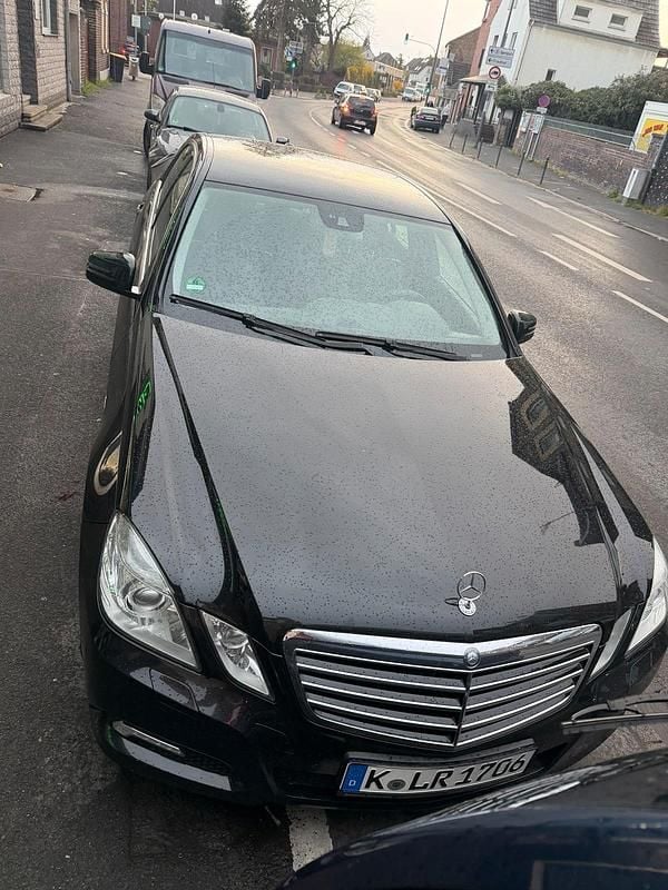 Gebraucht Mercedes E350 292 PS (214 kW) 2009 Schwarz Limousine