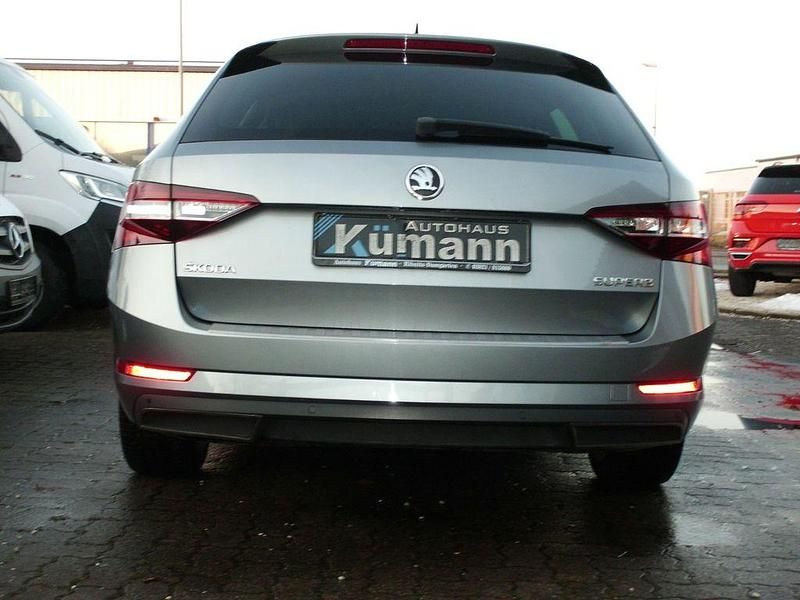 Gebraucht Skoda Superb Style 150 PS (110 kW) 2018 Grau Kombi