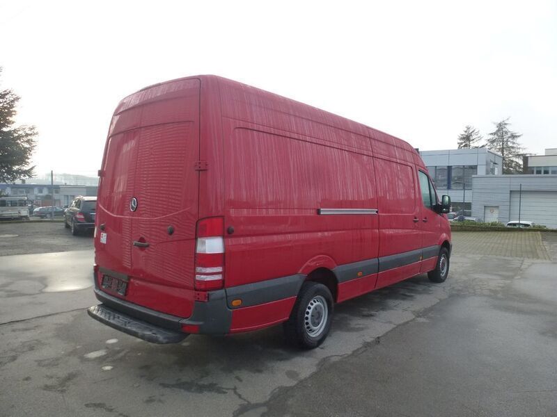 Gebraucht Mercedes 316 163 PS (119 kW) 2017 Rot Van