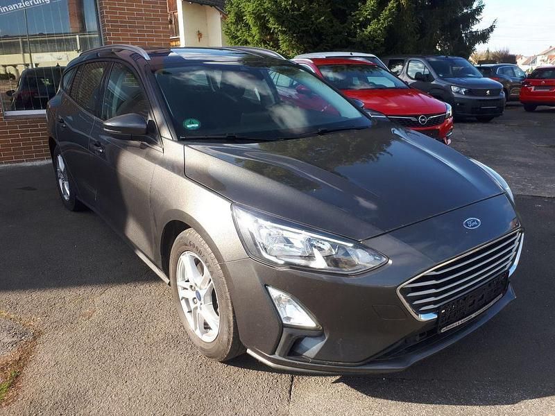 Gebraucht Ford Focus Cool & Connect 120 PS (88 kW) 2021 Grau Limousine
