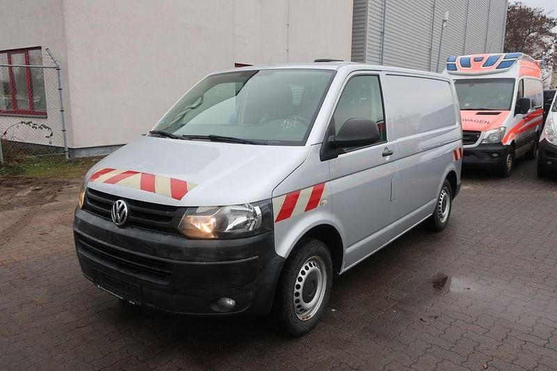 Gebraucht VW T5 140 PS (102 kW) 2014 Silber Van