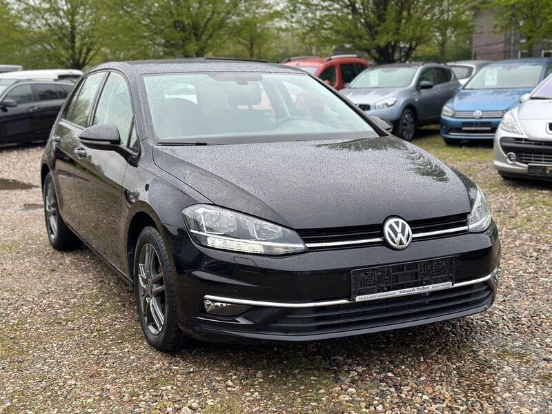 Schwarz Gebraucht 2018 VW Golf VII Limousine | 11.999 € (Fairer Preis) - Bild 1/4