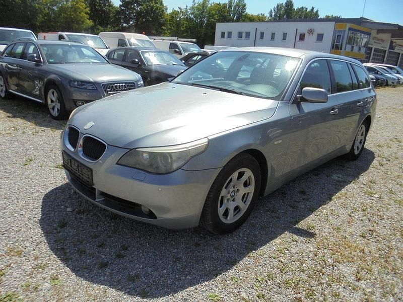 Grau Gebraucht 2006 BMW 520 Kombi | 2.990 € (Guter Preis) - Bild 1/4