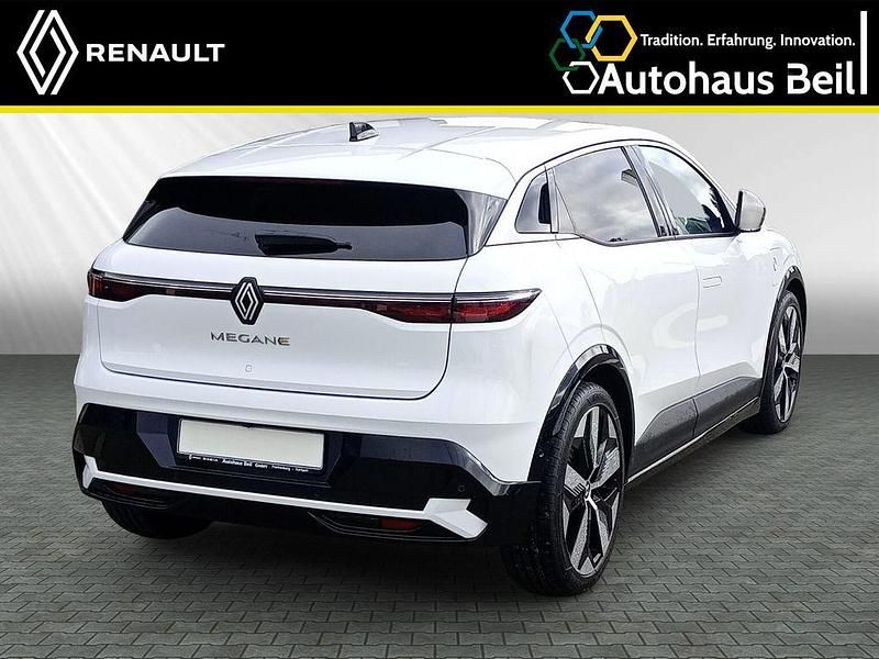 Używany Renault Megane E-Tech Techno 160 kW (218 KM) 2022 Biały Sedan/Limuzyna