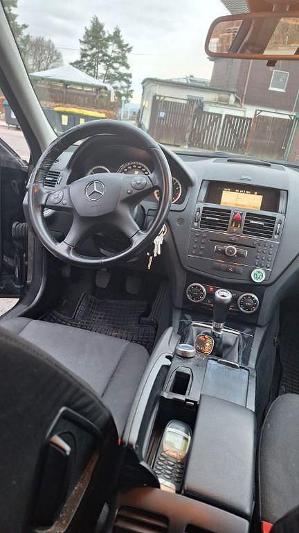 Gebraucht Mercedes C180 Classic 156 PS (114 kW) 2008 Schwarz Limousine