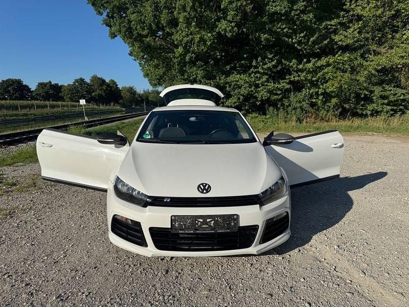 Weiß Gebraucht 2009 VW Scirocco R Coupé | 5.899 € (Fairer Preis) - Bild 1/4
