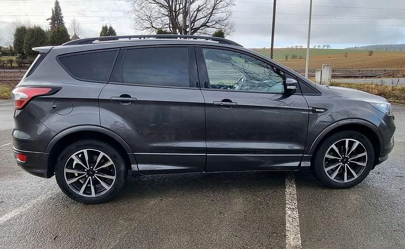 Gebraucht Ford Kuga ST-Line 150 PS (110 kW) 2018 Grau SUV
