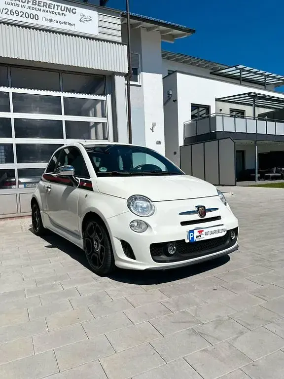 Gebraucht Abarth 500 135 PS (99 kW) 2009 Weiß Kleinwagen