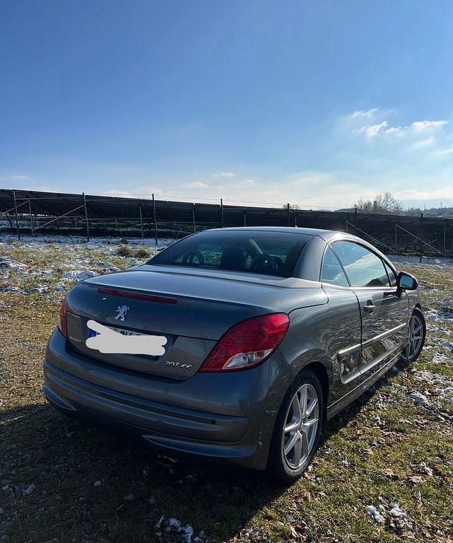 Grau Gebraucht 2009 Peugeot 207 CC Platinum Cabrio | 2.800 € (Guter Preis) - Bild 1/4