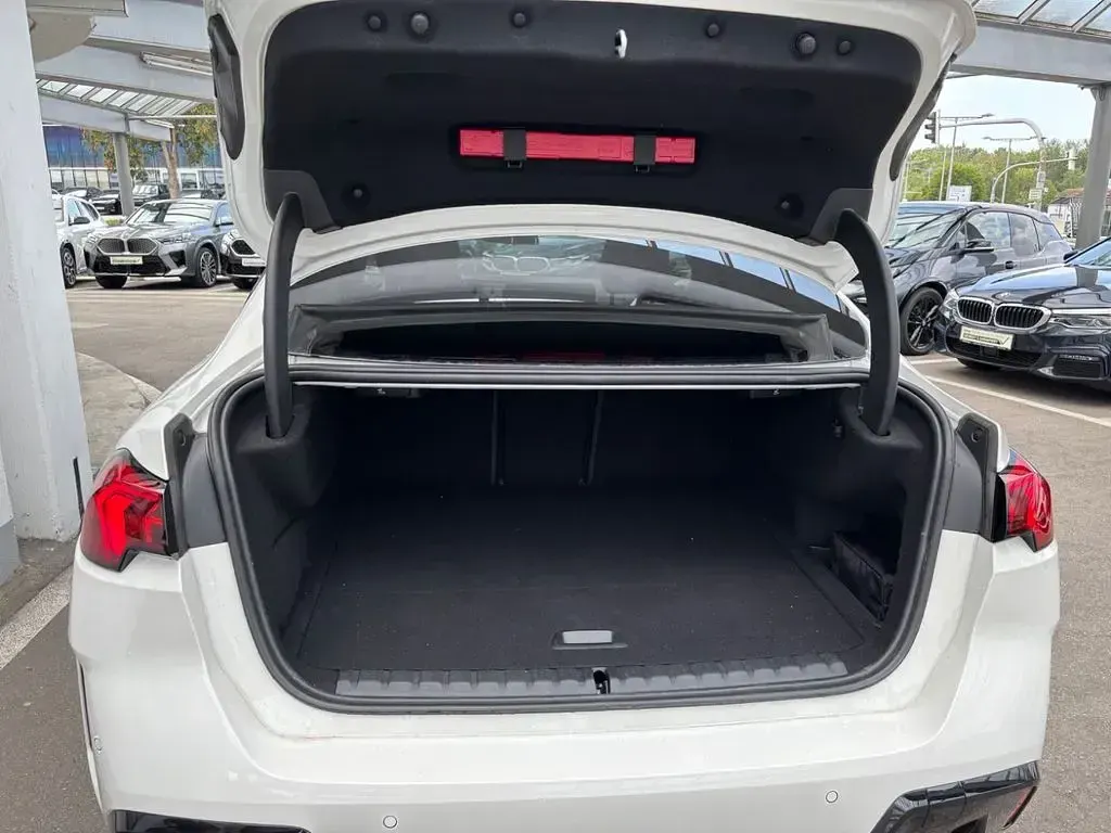 Gebraucht BMW 220 Gran Coupé M Sport 170 PS (125 kW) 2025 Alpinweiß uni Coupé