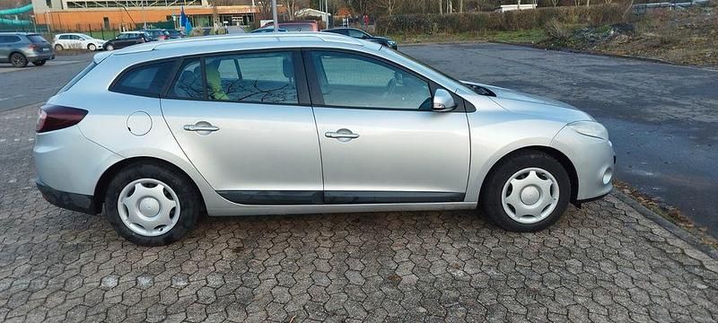 Gebraucht Renault Mégane III 106 PS (77 kW) 2010 Grau Limousine
