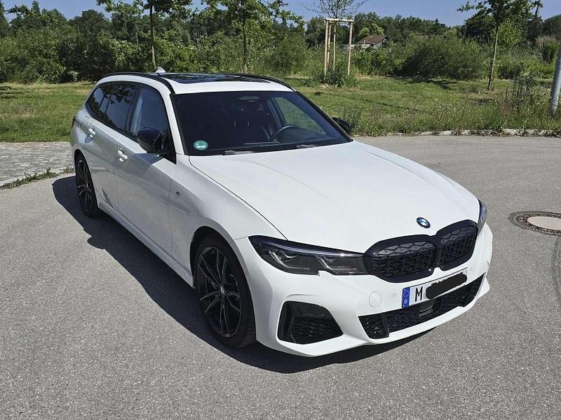 Weiß Gebraucht 2022 BMW M340 M Sport Limousine | 51.999 € (Guter Preis) - Bild 1/4