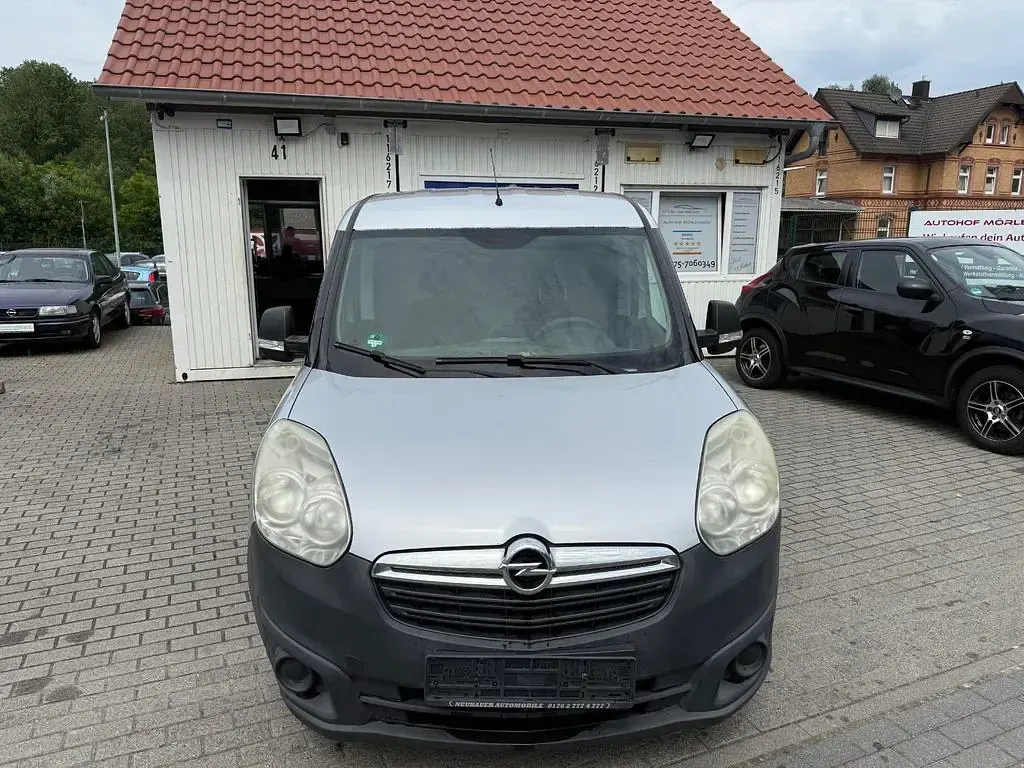 Gebraucht Opel Combo 135 PS (99 kW) 2014 Silber Van / Kleinbus