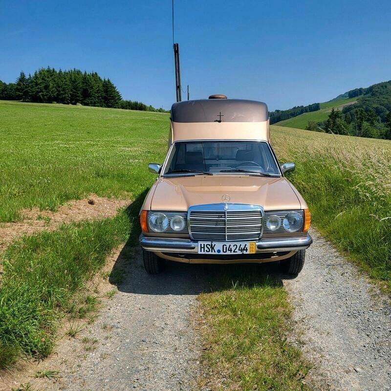Gebraucht 1983 Mercedes 240 Limousine | 6.800 € - Bild 1/4