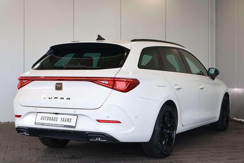 Gebraucht Cupra Leon 150 PS (110 kW) 2023 "candy" weiss Kombi