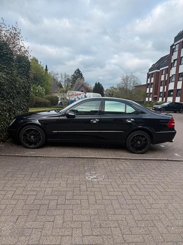 Gebraucht Mercedes E350 280 PS (205 kW) 2006 Schwarz Limousine