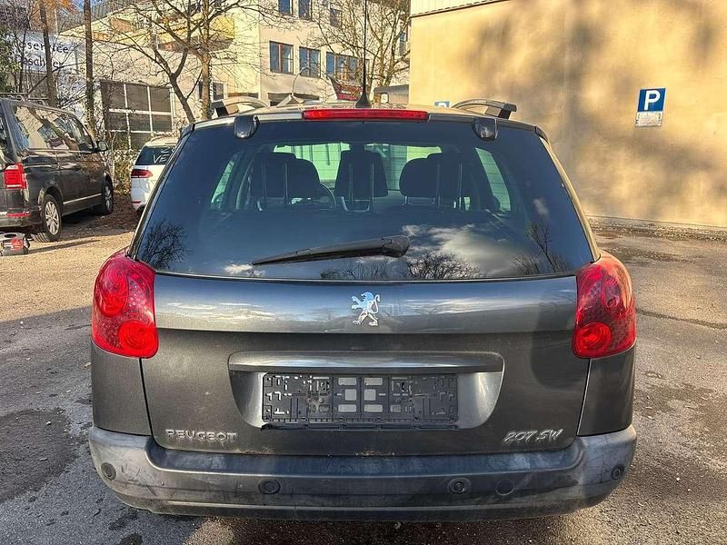 Gebraucht Peugeot 207 Premium 109 PS (80 kW) 2010 Lack grau shark/metallic Kombi