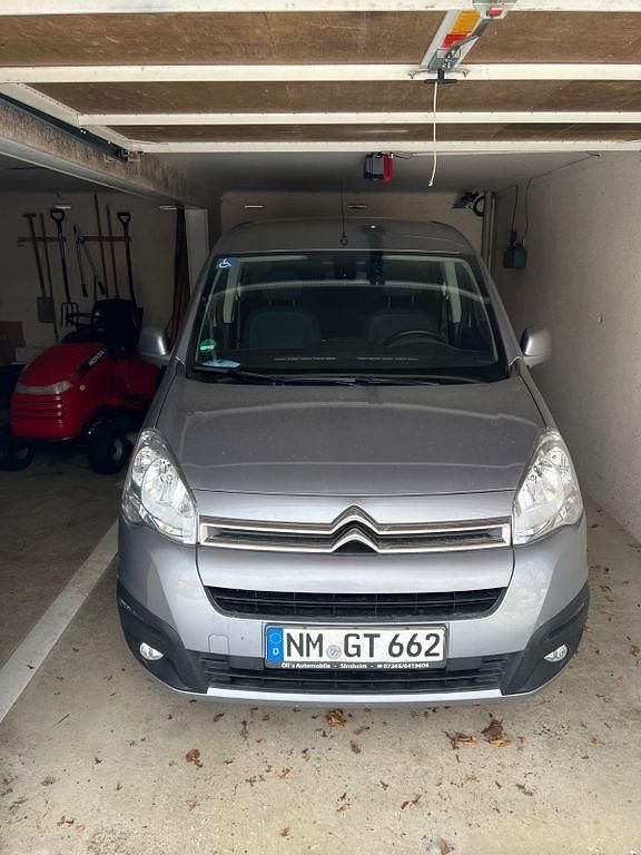 Gebraucht Citroën Berlingo PureTech 110 PS (80 kW) 2016 Silber Van / Kleinbus