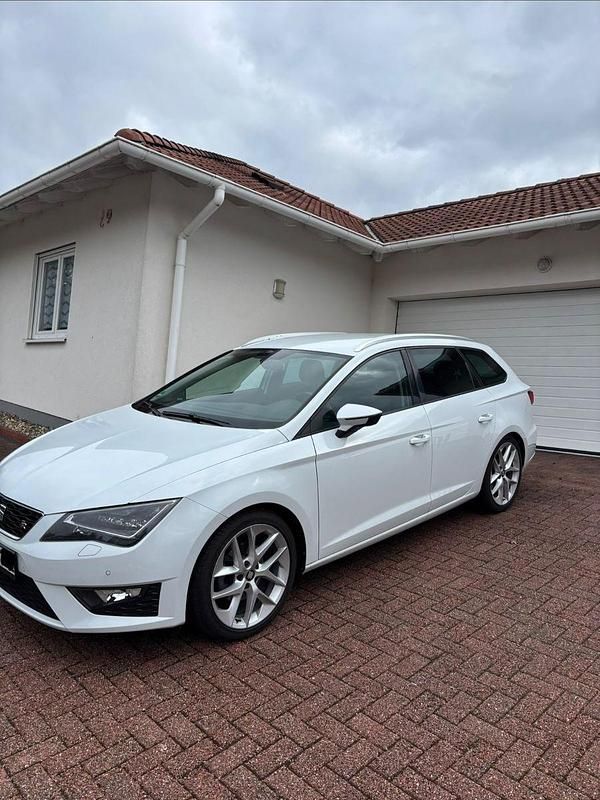 Second-hand Seat Leon ST FR 150 CP (110 kW) 2016 Negru Break