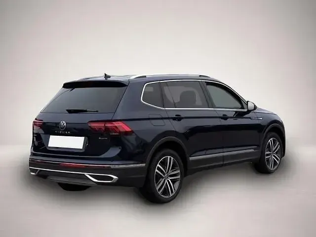 Gebraucht VW Tiguan Allspace Elegance 190 PS (139 kW) 2024 Manufacturer SUV