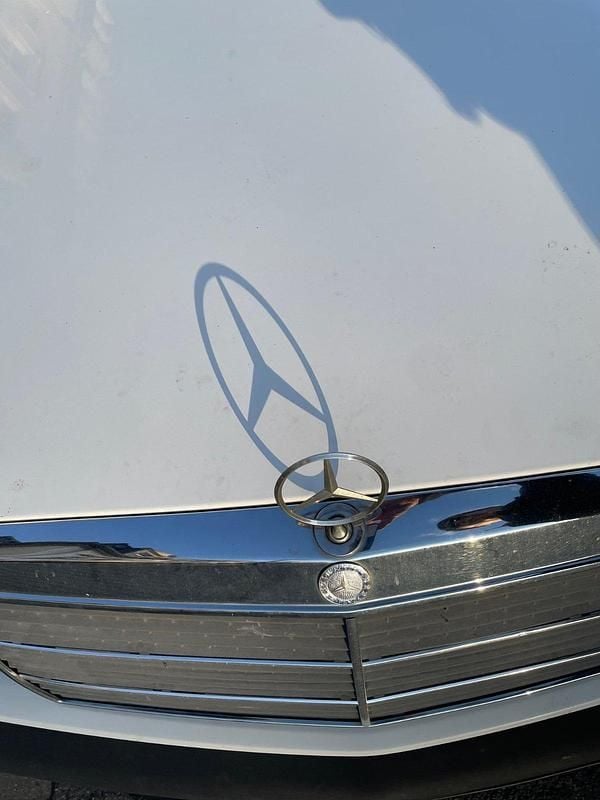 Weiß Gebraucht 1991 Mercedes 190 Limousine | 3.888 € - Bild 1/4