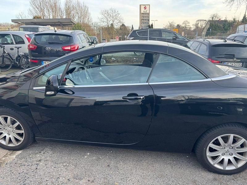 Gebraucht Peugeot 308 CC Premium 122 PS (89 kW) 2010 Schwarz Cabrio