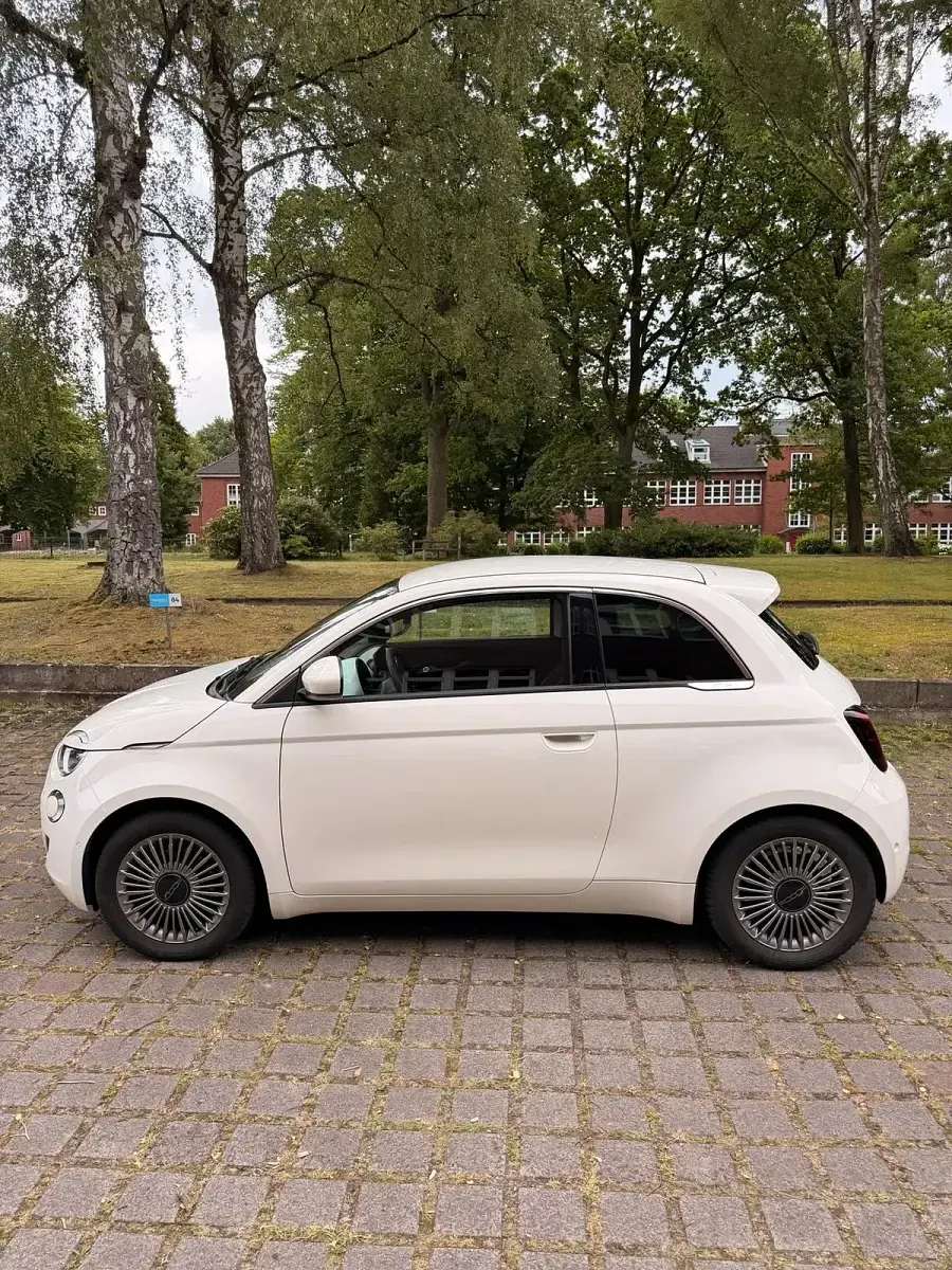Gebraucht Fiat 500e 86 kW (118 PS) 2023 Weiß Kleinwagen