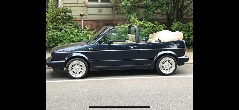 Blau Gebraucht 1991 VW Golf Cabriolet Classicline Cabrio | 13.500 € - Bild 1/4
