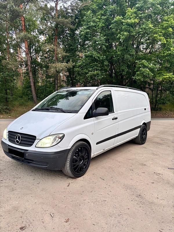 Weiß Gebraucht 2010 Mercedes Vito Van / Kleinbus | 6.000 € (Superpreis) - Bild 1/4