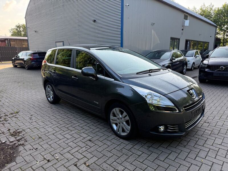Gebraucht Peugeot 5008 Business-Line 163 PS (119 kW) 2014 Grau Van / Kleinbus